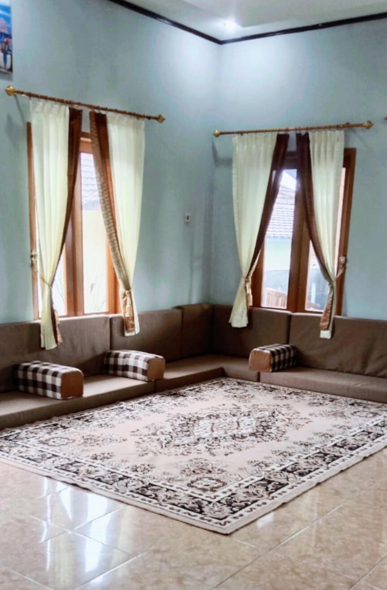 Villa Mutiara Citra Puncak Bu Eva Sampal Exterior foto