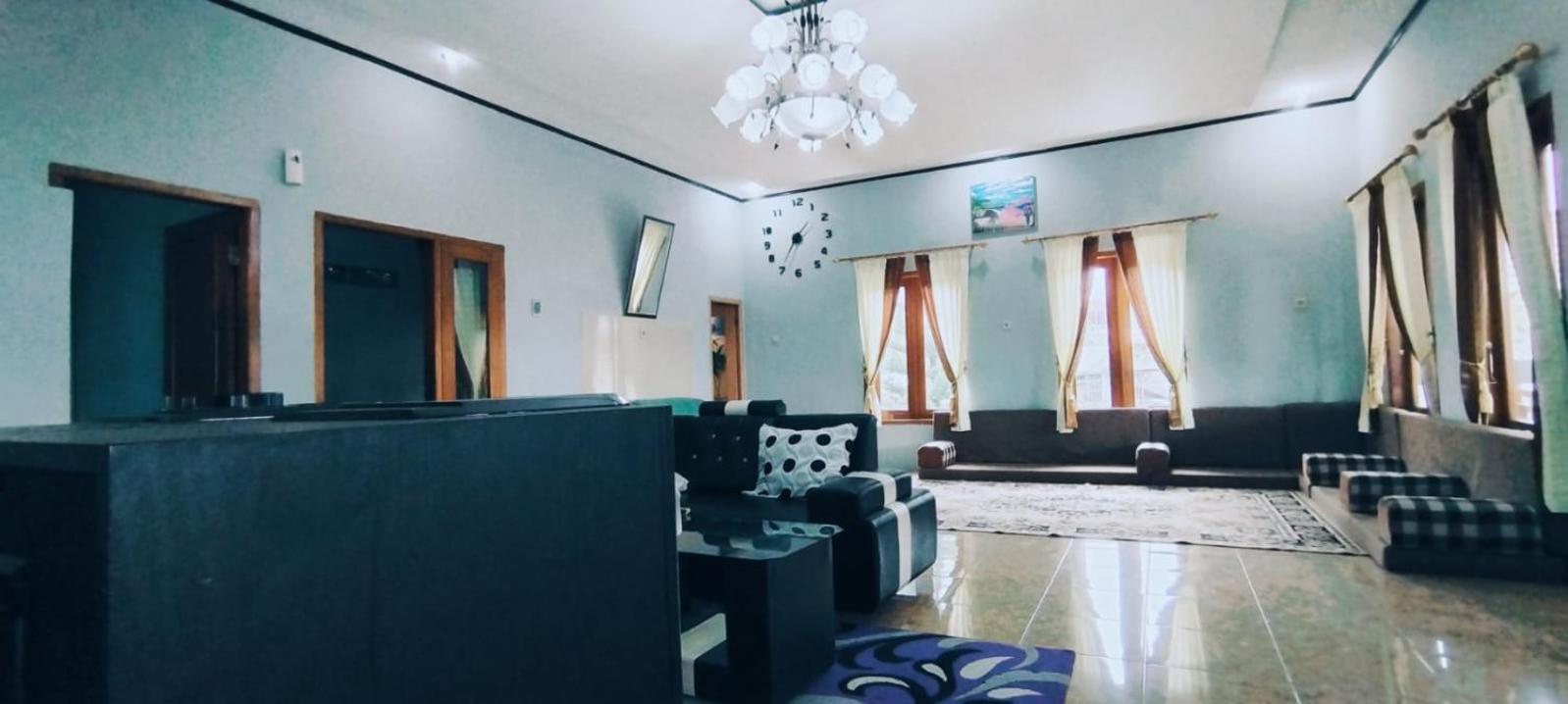 Villa Mutiara Citra Puncak Bu Eva Sampal Exterior foto