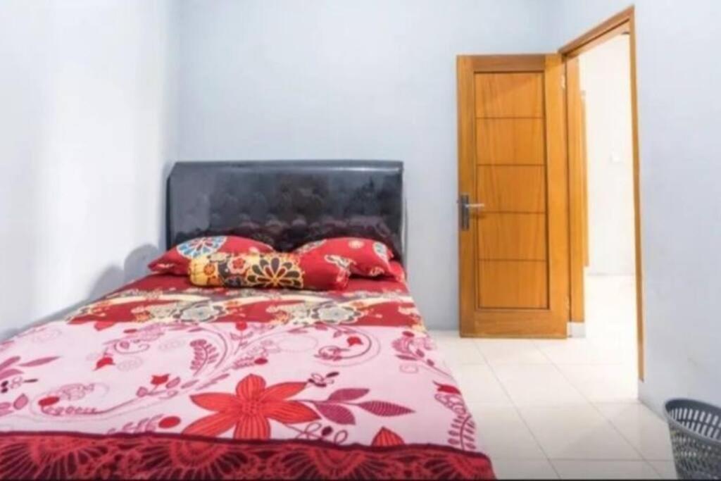 Villa Mutiara Citra Puncak Bu Eva Sampal Exterior foto